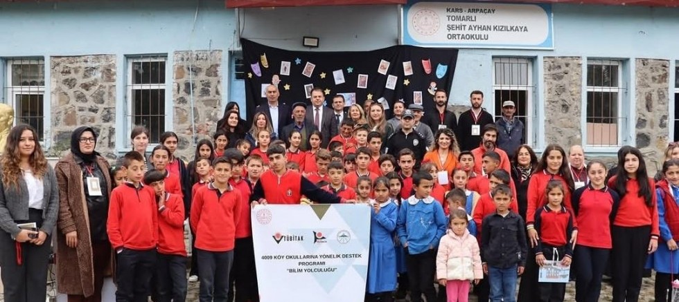 Selime Tombul, Arpaçay’da “Bilim Yolculuğu” Programına Katıldı 