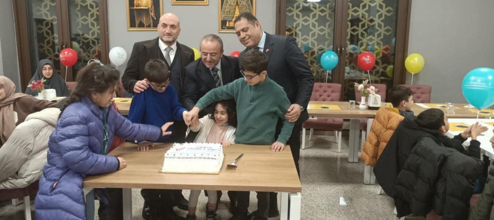 Sevgi Evlerindeki Çocuklara Anlamlı İftar