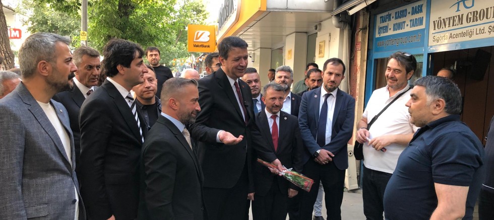 SP Genel Başkanı Arıkan Kars’ta Esnaf ve Vatandaşlarla Buluştu