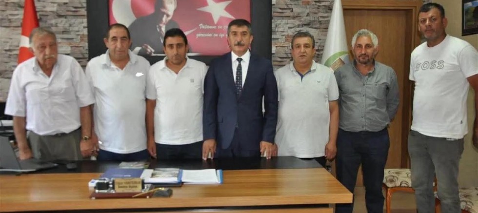 Susuz Belediye Başkanı Oğuz Yantemur ve Meclis Üyeleri CHP'den İstifa Etti