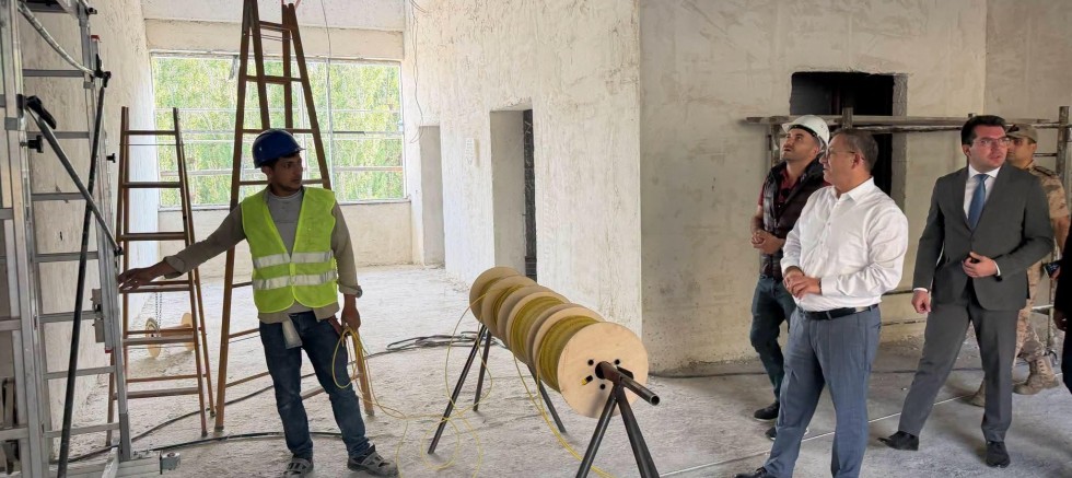 Susuz’da 10 Yataklı İlçe Entegre Devlet Hastanesi’nin İnşaatı Sürüyor