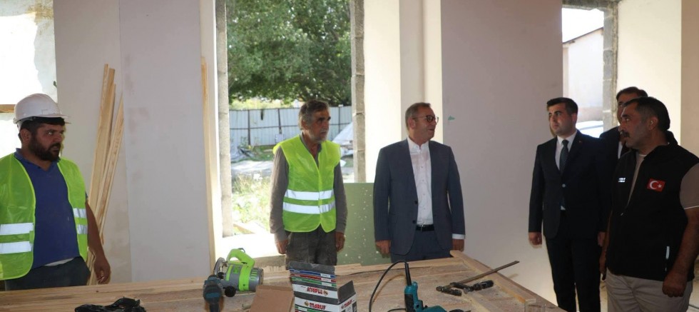 Susuz Hükümet Konağı Restorasyonunda Çalışmalar Sürüyor