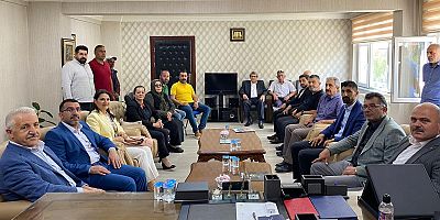 65. UDH Eski Bakanı Ahmet Arslan'dan Ak Partiye ziyaret