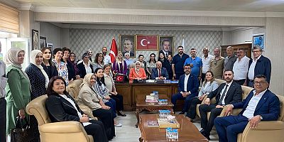 AK Parti Kadın Kolları Genel Başkanı Ercan, İl Başkanlığı’nı ziyaret etti