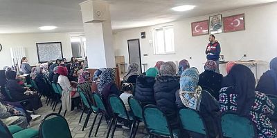 Akyaka’da Anne ve Anne Adaylarına Narkotik Eğitimi Verildi