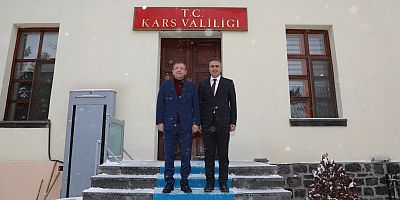Ardahan Valisi Hayrettin Çiçek'den, Kars Valisi Ziya Polat'a ziyaret