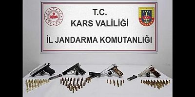 Arpaçay'da yaylada ruhsatsız silahlar ele geçirildi