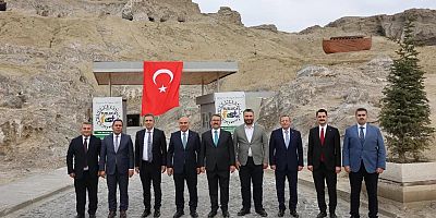 Bakan Yardımcısı Oruç Baba İnan, Tuz Mağarasını gezdi