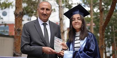 Başak Kop, LGS’de Kars birincisi oldu