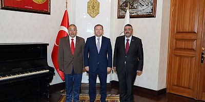 Kars Gazeteciler Cemiyeti Başkanı Ercüment Daşdelen’den Vali Ziya Polat’a ziyaret