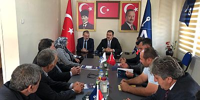 Başkan Yardımcısı Dr. Varol Tosun, parti teşkilatıyla bir araya geldi