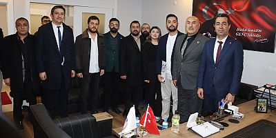 CHP Genel Başkan Yardımcısı Erhan Adem, Dindar Gültekin'e destek için Kars'ta 