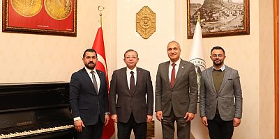 CHP Genel Başkan Yardımcısı Özçağdaş'dan Vali Polat'a ziyaret