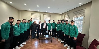 CHP’li Başkan Adayı Dündar Gültekin Kars 36 Spor’u Ziyaret Etti