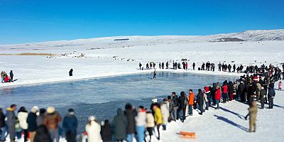 Çıldır Gölü Serka desteğiyle renkli organizasyonlara ev sahipliği yapıyor