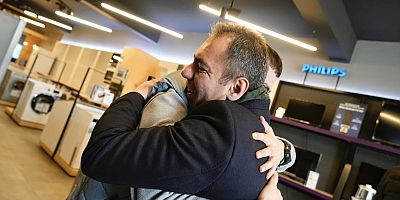 Cumhur İttifakı Adayı Prof. Dr. Ötüken Senger, projelerini vatandaşlarla paylaşıyor