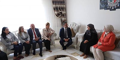 Cumhurbaşkanı Erdoğan'ın mektubu Şehit Annesine Teslim Edildi
