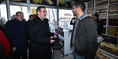 Cumhurbaşkanı Yardımcısı Cevdet Yılmaz'dan esnaf ziyareti