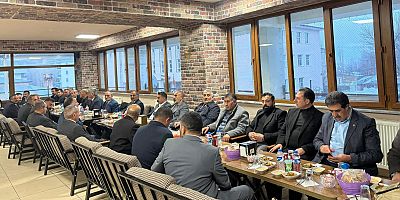Digor Kaymakamı Köy ve mahalle muhtarlarıyla iftarda buluştu