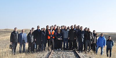 Dışişleri Bakanlığı Heyeti Akyaka Sınır Kapısı ile Tren Garında  incelemelerde bulundu