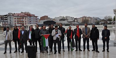 “Dünyanın gözü önünde soykırım yaşanıyor”