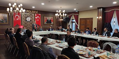 Emekli olan personele belge ve plaket takdim edildi