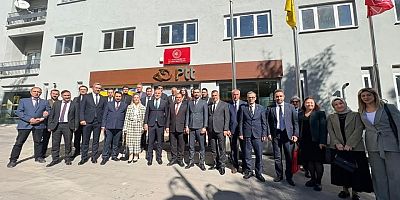 Genel Müdür Yardımcısı Tezcan Kars PTT çalışanlarıyla bir araya geldi