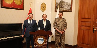 Iğdır Valisi Turan ve Emniyet Müdürü Sakarya'dan Vali Polat'a ziyaret