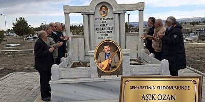 İYİ Parti İl Teşkilatı, Aşık Murat Çobanoğlu’nu kabri başında andı