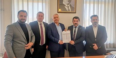 İYİ Parti Kars Merkez İlçe Başkanı Melih Kural, Mazbatasını aldı