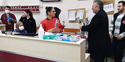 İYİ Parti Teşkilatı Sağlık çalışanlarının Tıp Bayramını kutladı