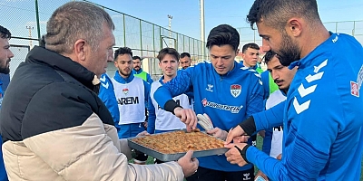 Kars 36 Spor Taraftarlarından Takıma Moral Ziyareti