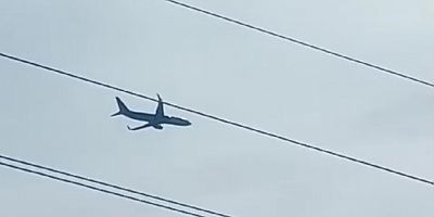 Kars’a inen uçaklar saatlerce havada tur attı