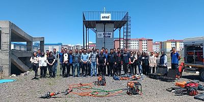 Kars AFAD ekipleri, Öğretmenleri 