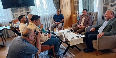 Kars Ak Parti Milletvekili Çalkın yerel ve ulusal basınla biraraya geldi