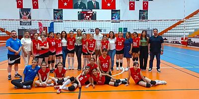 Kars – Artvin Voleybol Müsabakasında Dostluk Kazandı