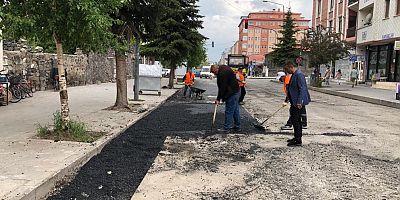 Kars Belediyesi Bozulan Yolların Yapımına Hız Verdi 