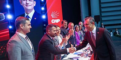 CHP Başkanı Uludaşdemir,Tüzük Kurultayı’nda Divan Kurulu üyesi seçildi