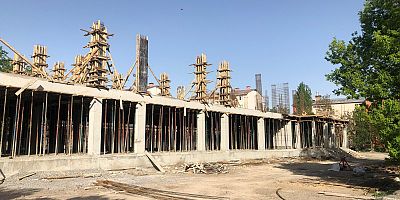 Kars Cumhuriyet Anadolu Lisesi ve Tarım Lisesi İnşaatı Tüm Hızıyla Devam Ediyor