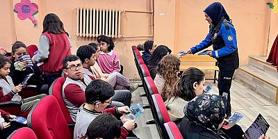 Kars Emniyeti’nden Öğrencilere Bilinçlendirme Eğitimi