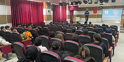 Kars Emniyetinden Öğrencilere Polislik Meslek Tanıtımı
