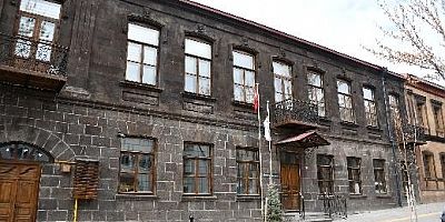 Kars Gençlik Spor Müdürlüğü’ndenTesislere Çevre İyileştirmesi