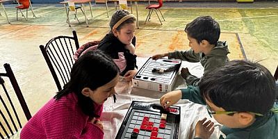 Kars İlkokulu'ndan Zeka Pırıltıları Sahneye Çıktı!