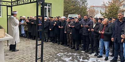  Kars Milletvekili Adem Çalkın Şehit Babasının Cenaze Törenine Katıldı 