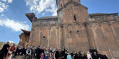 Kars Müftülüğü Öğrencilerinden Ani Ören Yeri'ne Anlamlı Ziyaret