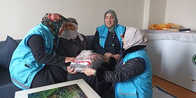 Kars Müftülüğü Ulu Çınarları unutmadı...