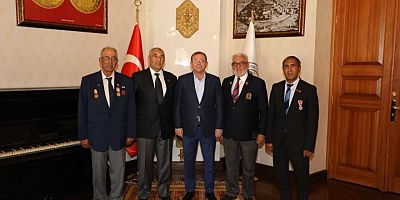 Kars Muharip Gaziler Derneği'nden Vali Polat'a ziyaret