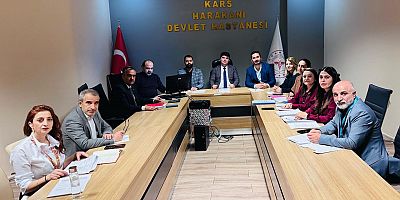 Kars Sağlık Müdürü Aydın, Devlet Hastanesi yöneticileriyle bir araya geldi