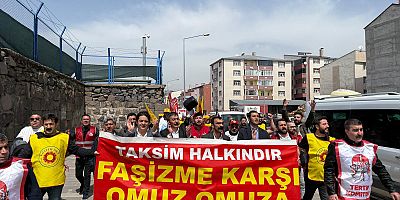 Kars'ta 1 Mayıs kutlamaları Tren Garı Meydanı'nda yapıldı