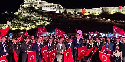 Kars'ta 15 Temmuz'un 10. Yılında Binlerce Vatandaş Tek Yumruk Oldu